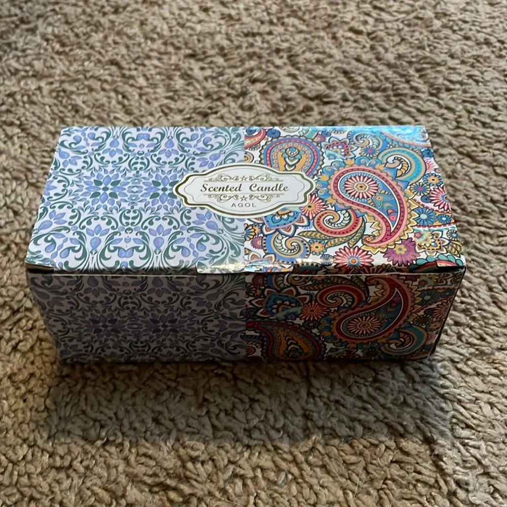 Agol Pack of 2 Scented Candles (2.5oz) - Picture 3 of 5